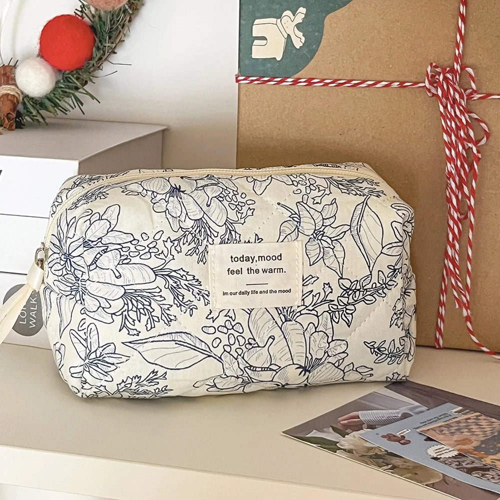 Vintage loral Cosmetic Travel Bag