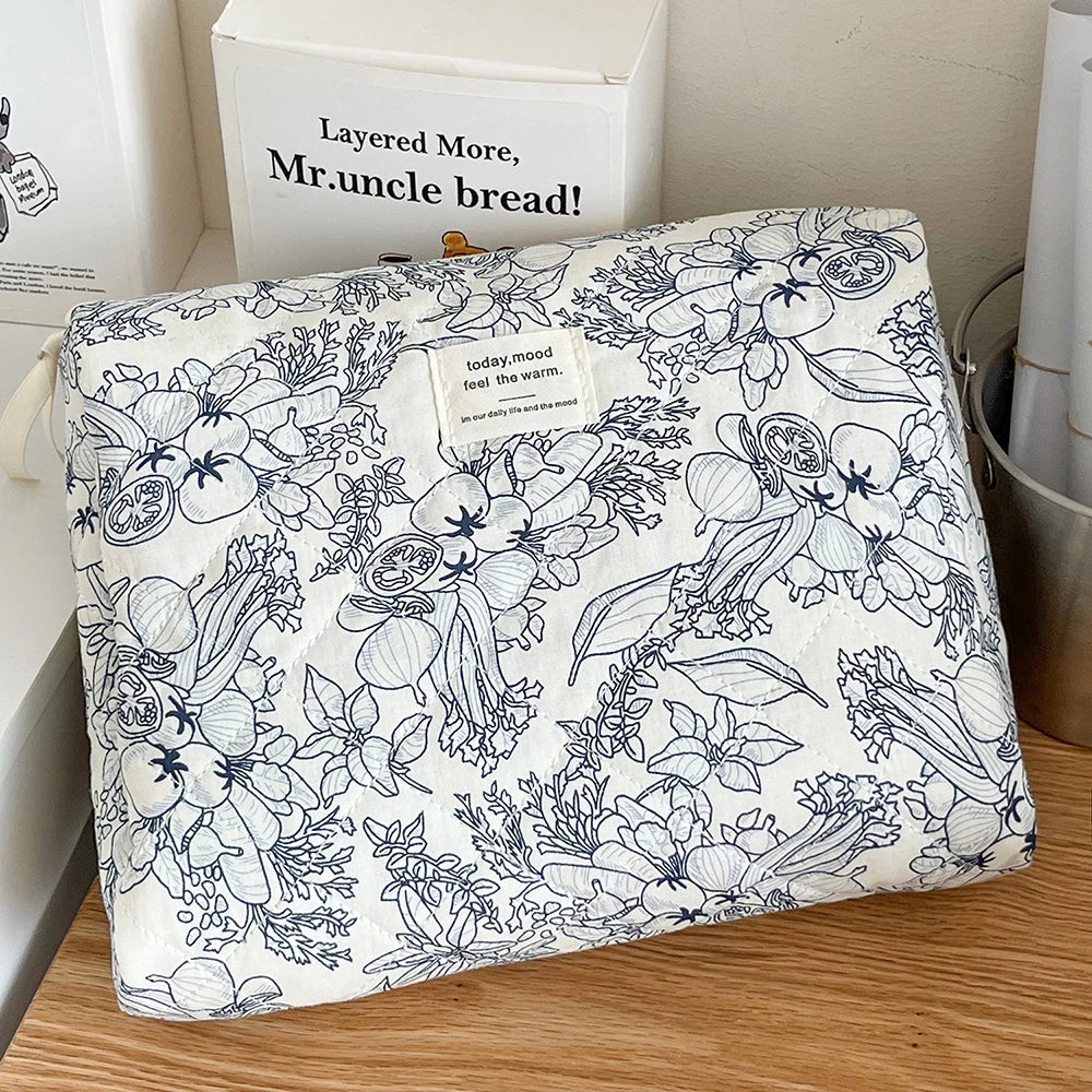 Vintage loral Cosmetic Travel Bag
